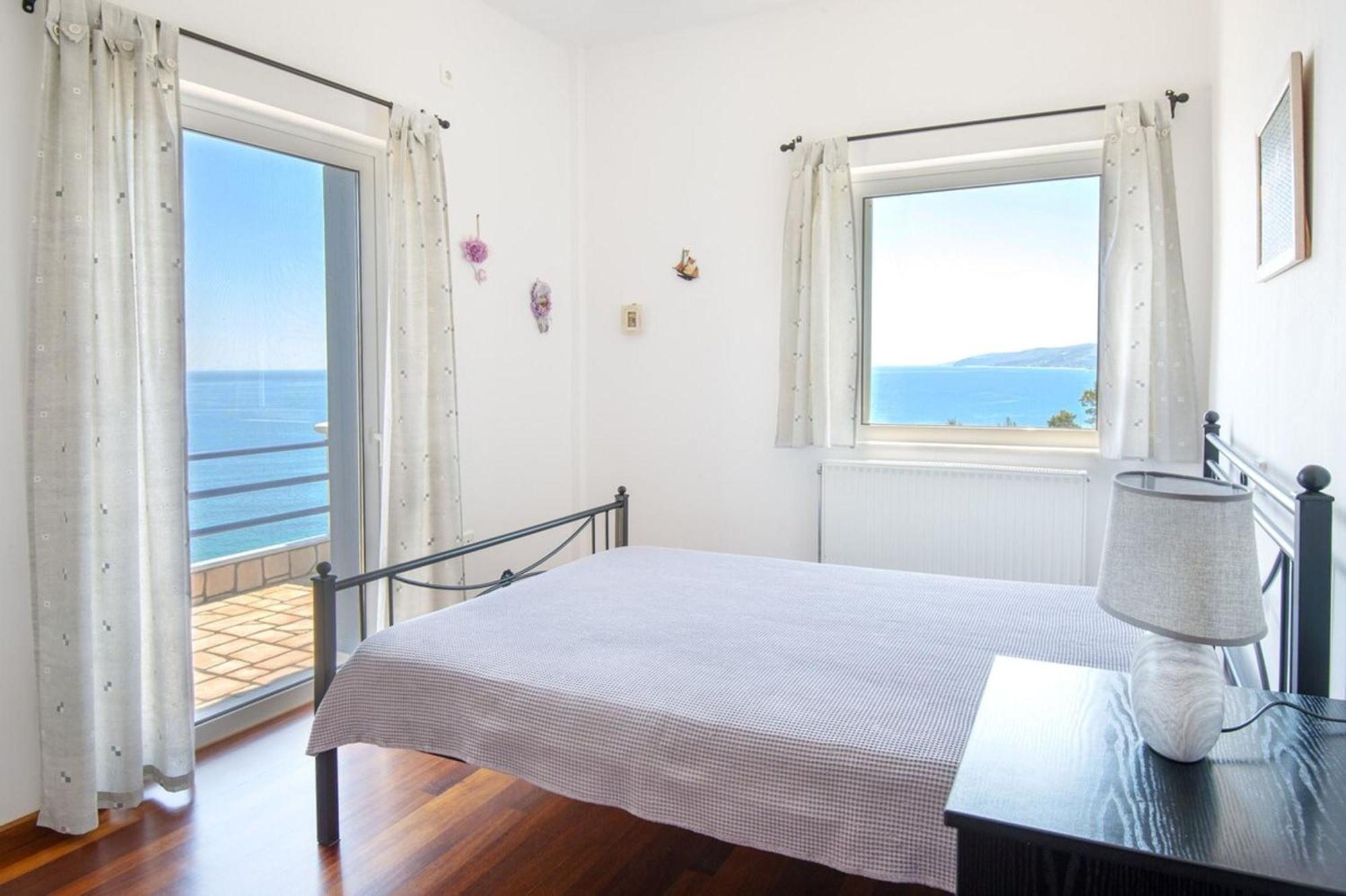 Blue Dream Seaside Villa With Superb Sea Views Kymi Exterior photo